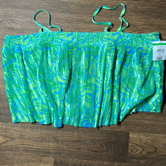 BP Crop Top - Picture 2 of 3